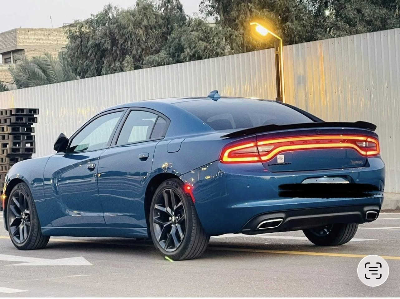 السلام عليكم
متاح دوج شارجر أمريكي 22 اصل بغداد باسمي
بدون حادث تقرير غرق تعمل وتسير 
السياره جديده كفاله من البارد والصبغ والفتح والتبديل
ماشيه  55m حقيقي
السعر 260$ وبيه مجال بسيط
ناصريه مركز
***********
