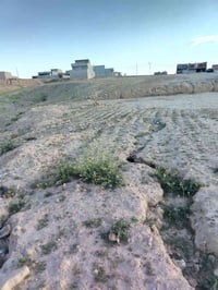 أرض • ٢٠٠م • حي الوحدة