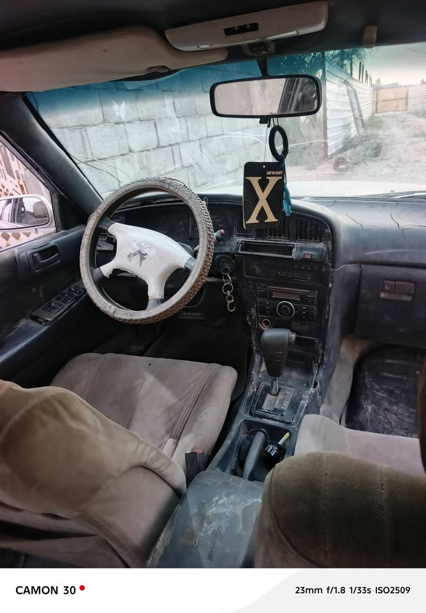 سلام عليكم سياره للبيع كروسيده موديل. 1994.رقم بصره انكليزي بسمي اتكفلك بصولياته اتكفل بل كص ونقل جثه للعلم المحرك يبخر والباقي شوف العين السعر 30 بيه مجال للطيبين العنوان كرمه علي ابو صخير رقم الهاتف ***********
