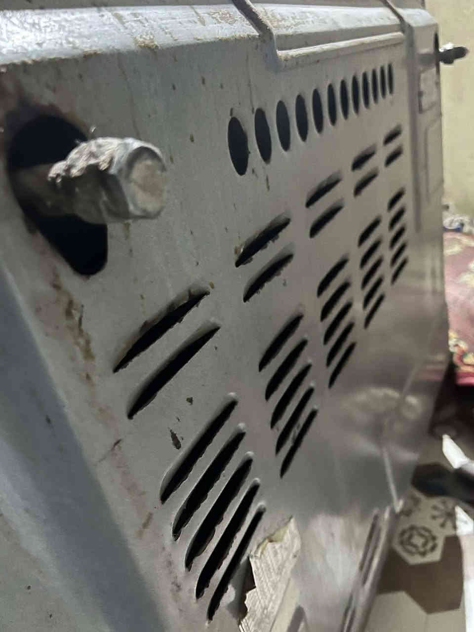 السلام عليكم للبيع طباخ فريش 5 عيون نضيف وشغال ناره 🔥حلوه فرن فوك وجوه شغالات مكاني بابل شارع 80.       ***********.               السعر 85 وبيه مجال بسيط جدا
