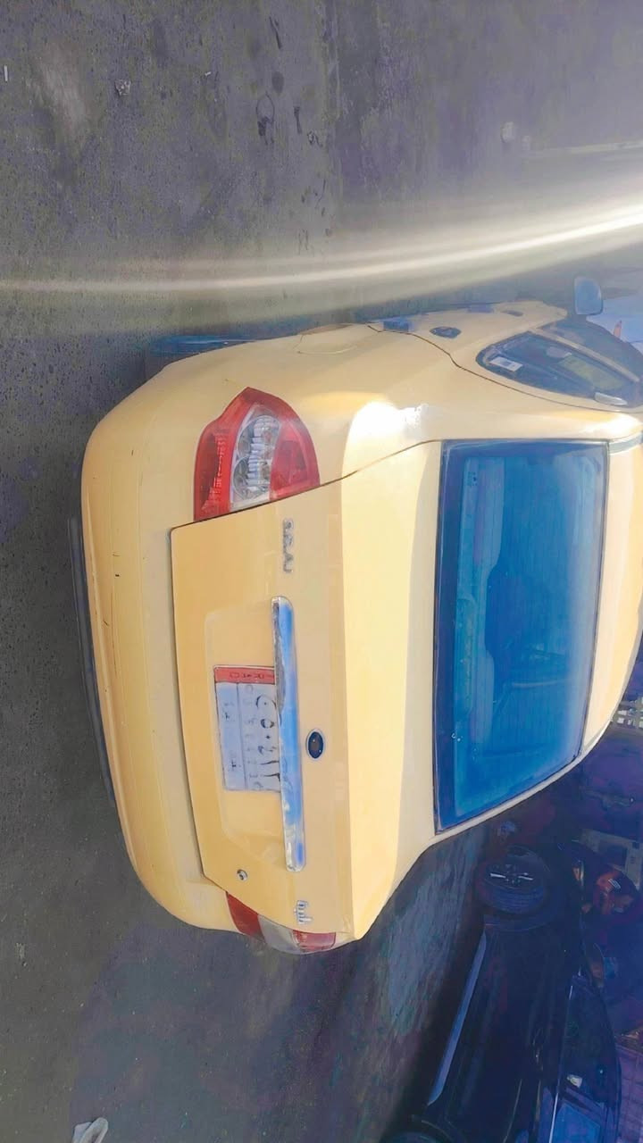 بيع طيبه
موديل 16مكفوله 
من الصربه مجرد صبغ شبر بل جاملغ 
الخلفي
السياره جاهزه 
مكينه وكير
وحداديه كله كفاله
مصفره هيه وغرامات 
كهربايات جاهزه 
مكان السياره 
بابل قرب صيطرت 
الاثار 
سعر 40ويه مجال 
رقم الهاتف ***********
