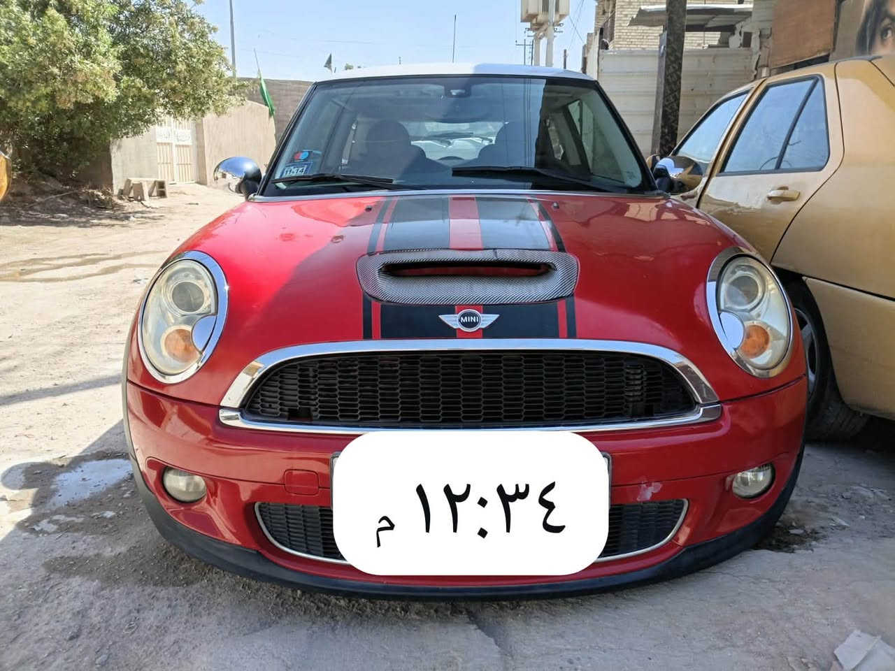 سلام عليكم  للبيع ومراوس ادوات
ميني كوبر  زيروو  جديده لوك محرك ٢٠٠٠
تيبربوو كير ٦نمر  يعني شلعه ومعدل تشلع الكاع
مكينه وكير تبريد ثلج 
اس السياره 
فول مواصفات 
ويل١٨ 
جاهزه من كلشي وكل نقص مابيها 
ارقام اصلي نكليزي سنويه ستنساخ 

السياره بيها كصة جنطه  بدون صبغ 
ايرباك 

فتحة سقف بانورما 

وكشنات جلد 

جانات كهرباء اوتماتيكه 

بصمه تشغيل 

ومعروفه مواصفاتها 

والسياره على وضعها البلادي بعدها 
سماعات ضيم بيها سيدي اوكس بلوتوث 

مكاني بغداد شعندك مراوس نزل 
متواجد ع واتساب راسلني 

للتواصل *********** 

سعرها ٤٠ورقه

