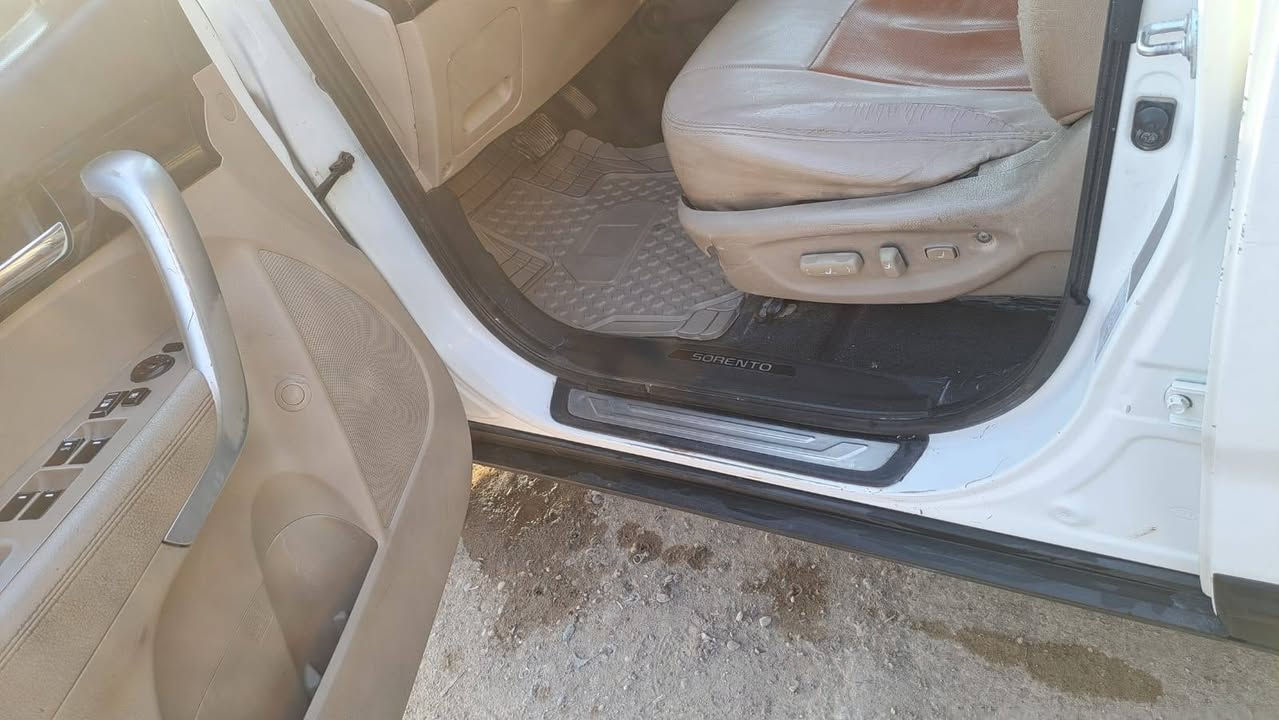 كيا سورنتو  ٢٠١١  خليجي
سياره  حلوه ومال جناي 
حجم المحرك ٦ سلندر المرغوب 
٧ راكب 
رقم صلاح الدين  دولي 
لون ابيض
 بانوراما 
كشنات ٢ كهرباء
مري شفط مع القفل 
تحكم ستيرن فول 
تخم تاير 
حاكية : بلوتوث: اوكس 
تبريد ٣ قطع  
شاحن وايرلس  
لد امامي وخلفي 
لايت زنون   
ماشية  167 قابل للزيادة 
كير ومكينة وصدر كفالة
بيها صبغ  باب الجنطه والجامرلغ خلف السايق  ابيع حزام 
العنوان  صلاح الدين   الإسحاقي 
للإستفسار   ه‍ـ  ***********
