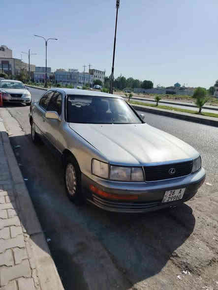 سلام عليكم اخوان الكزز مديل 99 رقم دولي نكليزي
كير اوت ومحرك بل كرتون مرك 6 دبل ففتي3000 منضومت زنون شاشه كامره

تخم تاير جديد السيره جديده مصبوغه 

حزام جماليه السعر 50 /***********
عنوان بغداد الشعب
