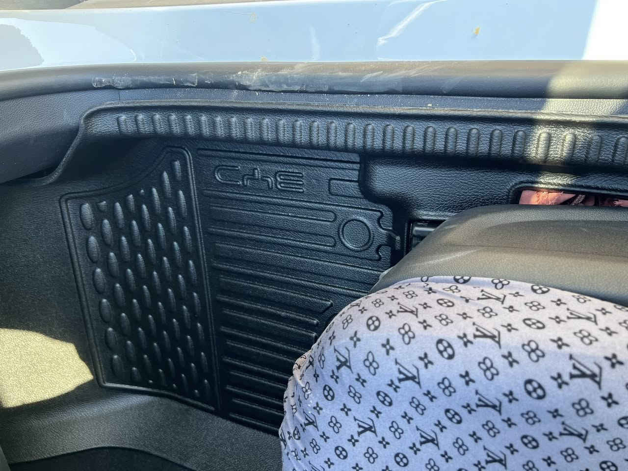 السلام عليكم وصول أرضيات BYD ام دوسه ***********
