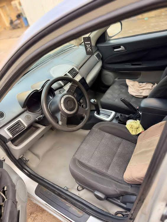 سلام عليكم براتون بيرسونه موديل٢٠١٣ رقم بغداد سياره مصبوغه حزام للجماليه كير اتوماتيك بيه نواقص بسيطه نصبته حلوه السعر ٦٠وبيه مجال 
رقم *********** تفاصيل راسل
