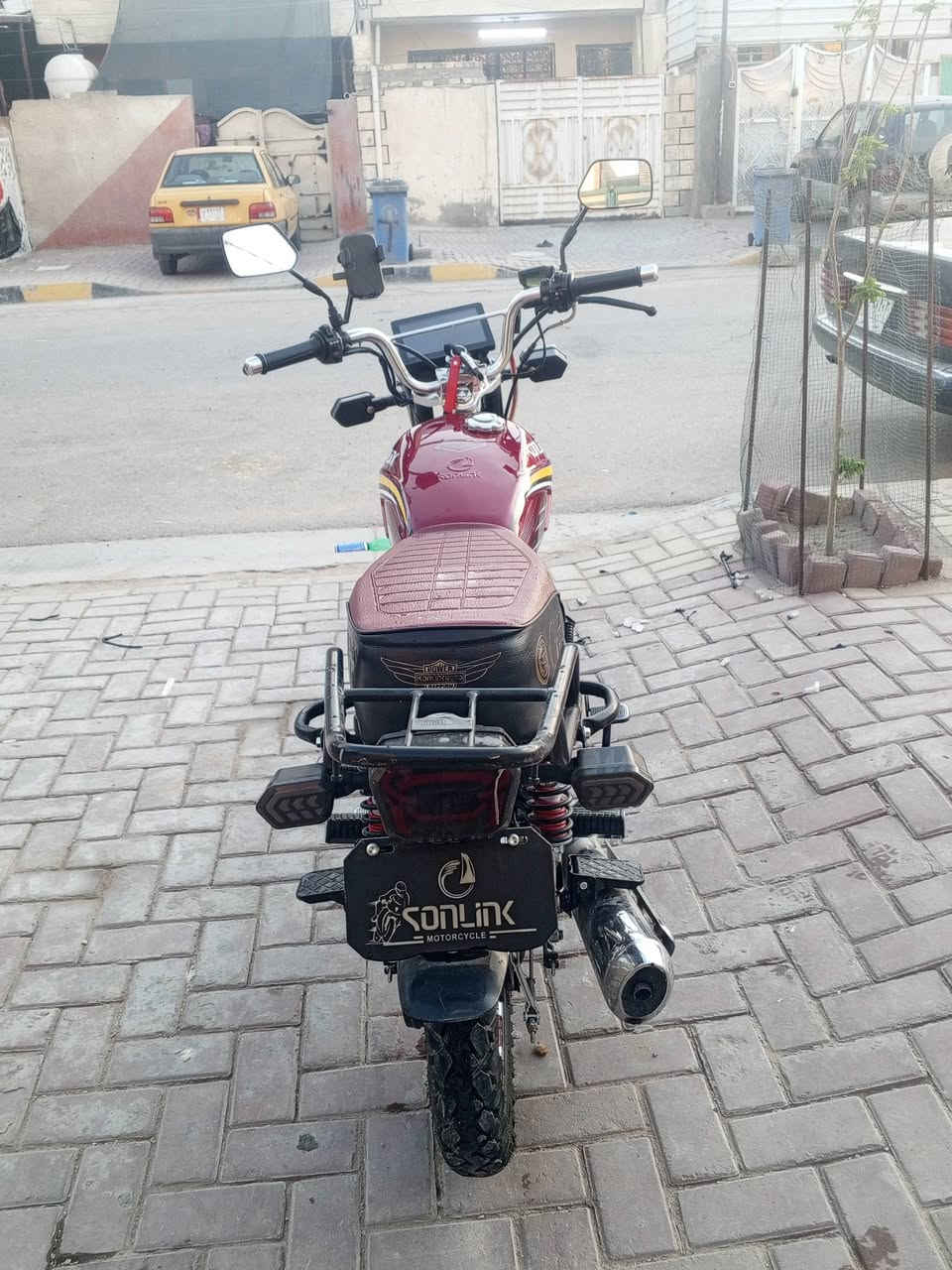 سونك للبيع جديده كلش مال رمبه  فقط الشاشه بيها خلل 
دراجه شلعه ومعدل تخبل وممشتغل دلفري  بيها الله شاهد مكاني بغداد حي اور السعر 950 وبيها مجال ***********
