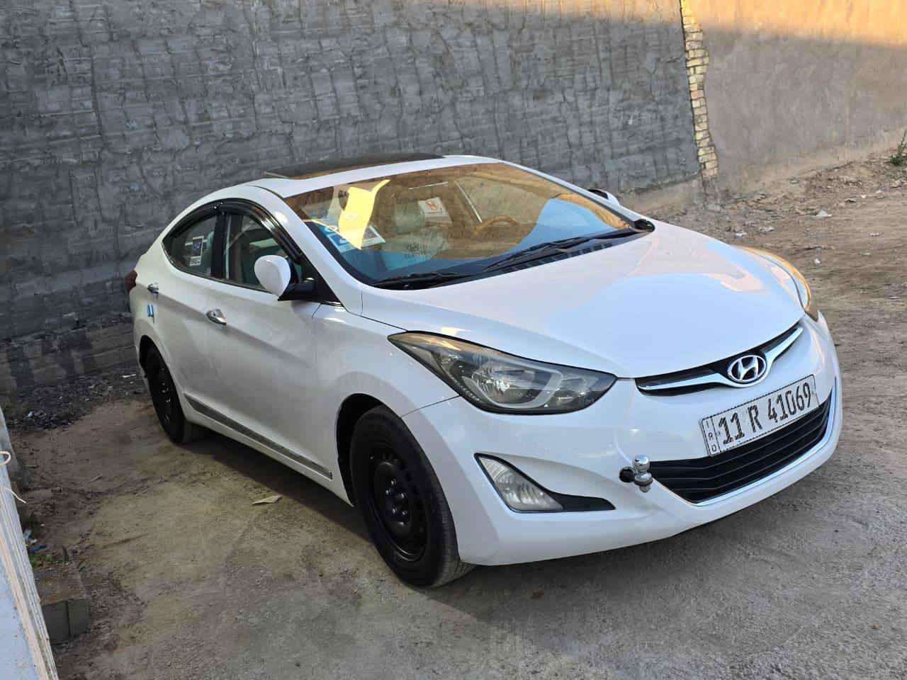 سلام عليكم النترا خليجيه موديل 2014 خليجي رقم بغداد محرك 2000 دوش كير محرك عشركه بيهه جاملغ أمامي
السعر ١١٨
***********
