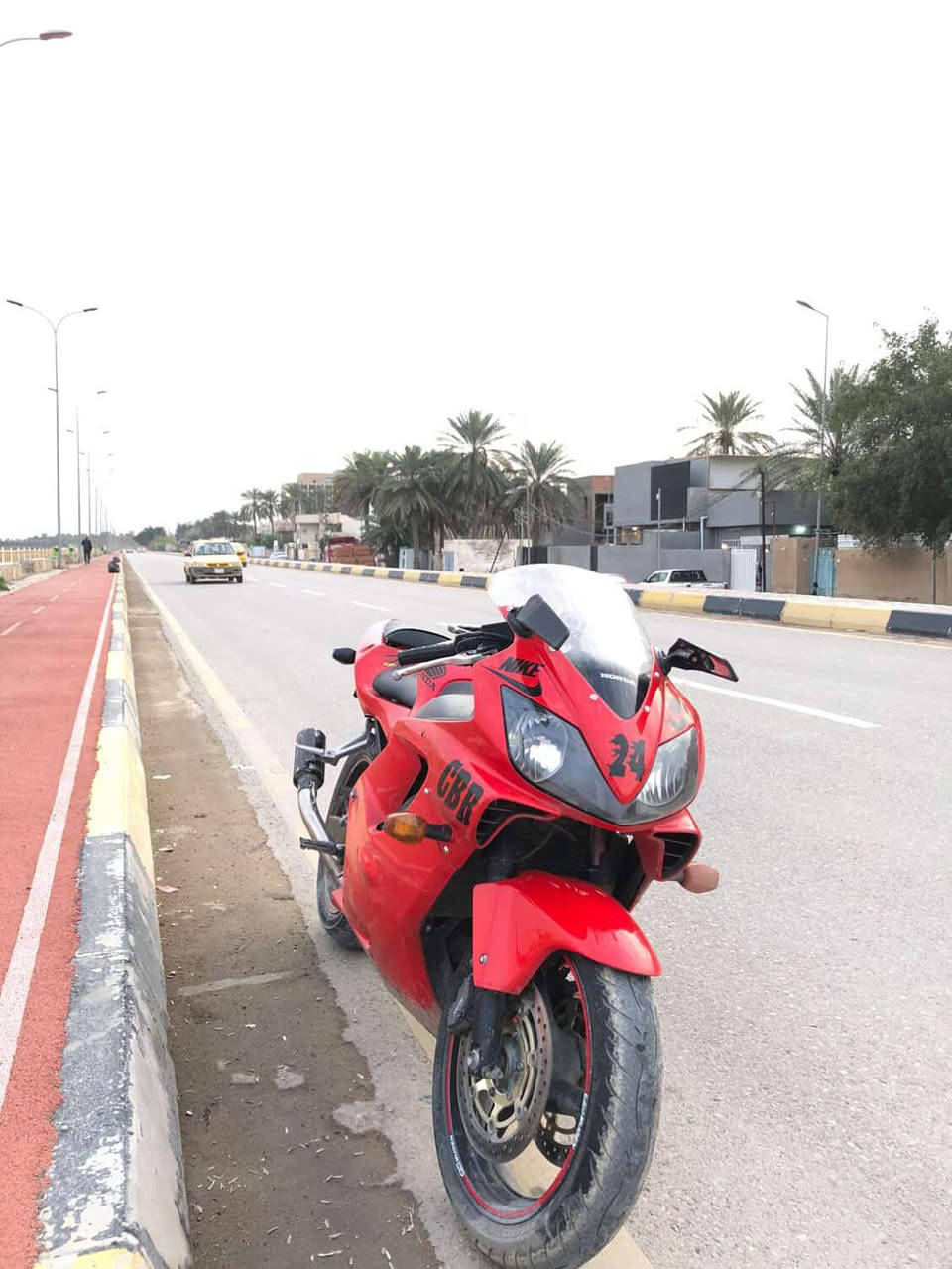 هوندا f4i 600 الدراجه نظيفه بدون اوراق  دراجه نظيفه وكامله العنوان ديالئ بعقوبه   السعر 22 رقمي  *********** خابرني وتدلل بيع فقط  واي تفاصيل اتصل
