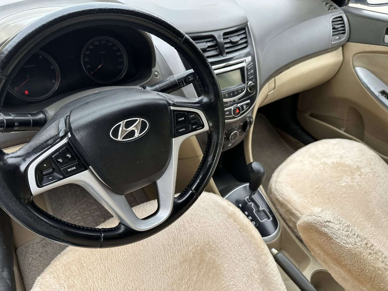 أكسنت موديل ٢٠١٣سعر ١٠٥$ مجال قليل
رقم بابل إنكليزي شكل جديد .

سنوية جديدة ل٢٠٢٧ باسمي .

 £ تبريد _وتدفئة 

 £ كير _ مكينة كفالة 

حدادية جيدة جداً ، تحكم ستيرن سستم صوت اشاير مري سيارة فول عمية عدا بصمة والفتحة ويل كب تخم تاير سيارة جاهزة مال جناي.

 <>  محرك ١٦٠٠ <>

***********  مكاني نجف
