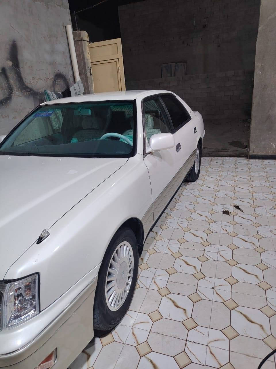 سلام عليكم سياره البيع راس الثور سياره جديده كير ومحرك وتخم تايرات سياره كفاله عامه كهربايات كلهه شقاله حداده 100/100سياره خير من الله رقمهه بصره مشروع وطني وسعر 112وبيهه مجال رقم الهاتف ***********

