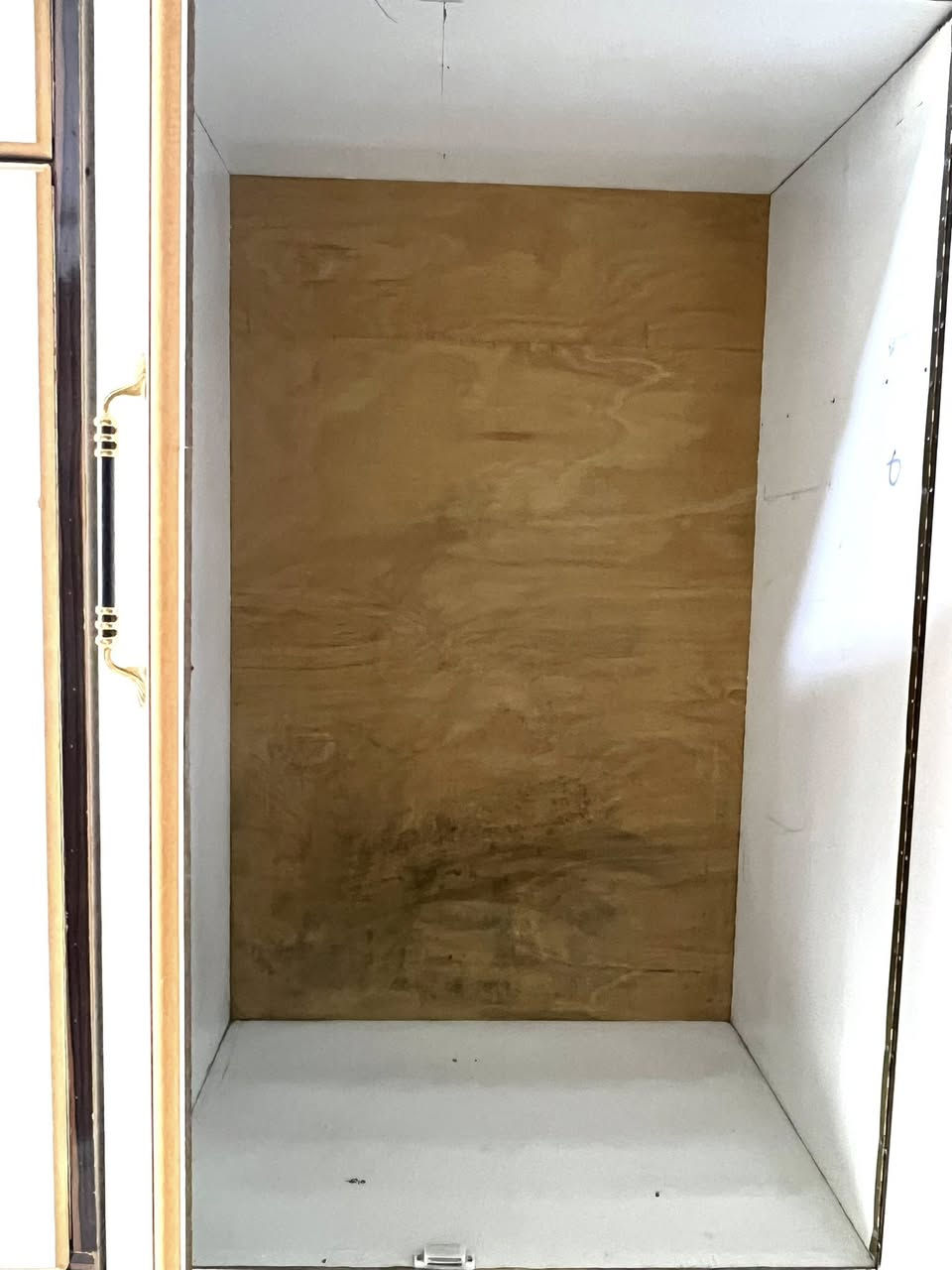 عربي كوردى #للبيع #بوفروشتن
كنتور ابيض 3 متر ضخم كلش نضيف احلى من صوره شخط مابي سعر (250) ومجال 
كانتورى 3 مه ترى سپى زه خم زور پاكه له ره سمه كه جوانتره شوختى نيه نرخ (250) ومه جال
عنوان كركوك حي النصر توصيل موجود
گه ياندن هه يه
***********
***********
ملاحضه نشتري جميع انواع الاثاث المنزليه واتساب موجود
چيت هه يه بو فروشتن وه ره واتساب
