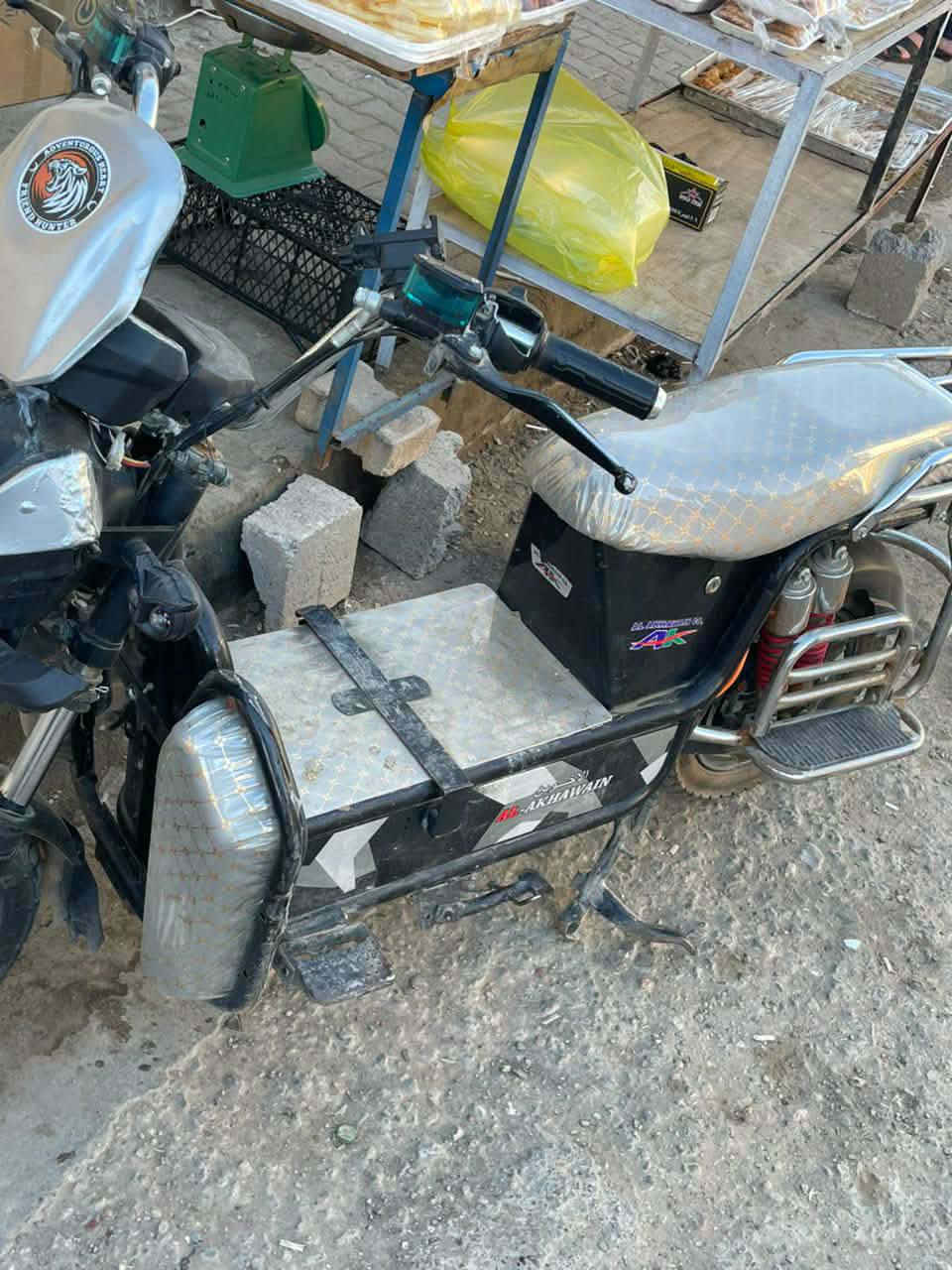 السلام عليكم  
ممكلف بلنشر  
للبيع درجه شحن هيوشه 
لليع مستعجل بسب ضروف المعيشه 
السعر 300 او بي مجال 
للتواصل ع رقم ***********
