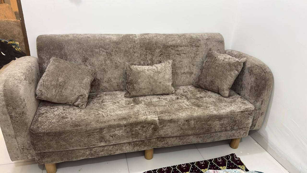 تخم ١٠مقاعد جديد ٤٠٠
الغزاليه


**إذا كنت صاحب هذا الإعلان وتريد حذفه لأي سبب، رجاءا أرسل رسالة إلى الدعم الفني**