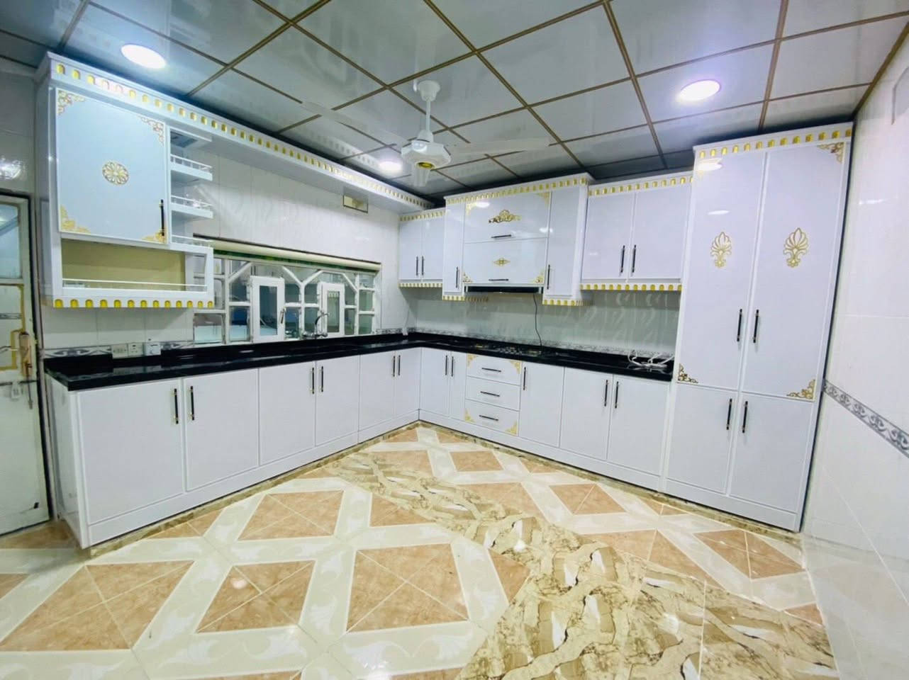 اقرا المنشور تخفيضات تخفيضات *********** سعر المتر التركي بليت واحد ملم تحشاء خشب تغليف الابواب يعني مبطنه 130 سعر المتر الداخل الأمنيوم والخارج اجدي اف 200 سعر المتر المحجر تركي اربع خطوط 50 سعر الباب صحيات شغل حديث 225 ستبدال الكاونتر القديمه يوجد لدينا تسهيل أمر المطابخ الكبيره يعني تطون نص المبلغ ونص الثاني دفعتين بدون تحميل عمارة, ميسان
