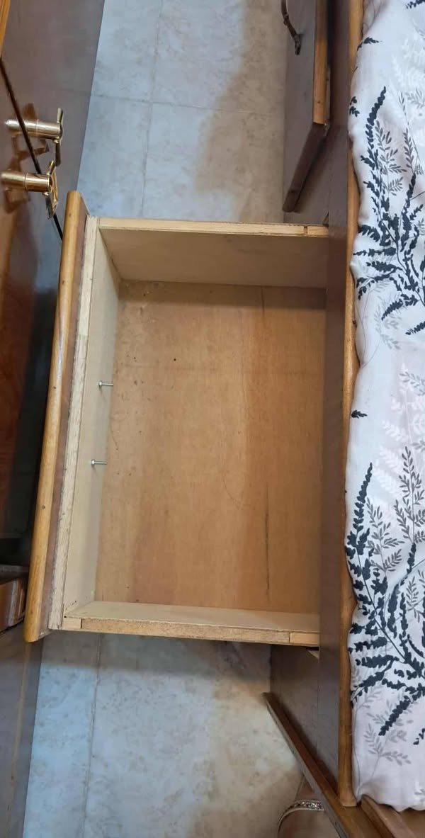 تخت طفل للبيع خشب عراقي مع مجرات عدد اثنين


**إذا كنت صاحب هذا الإعلان وتريد حذفه لأي سبب، رجاءا أرسل رسالة إلى الدعم الفني**