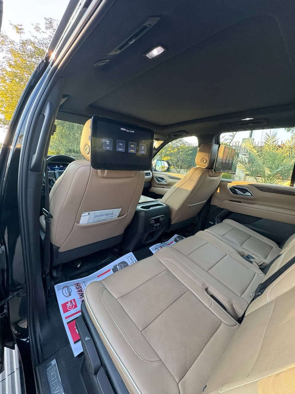 تاهو بريمير 2022 بسعر مناسب بيع سريع
بريمير 2022 فول مواصفات 1/1 وكالة المنصور ام الضمان
اعلى فئة بالتاهو جكات وداتاشو وخمس كامرات
سيارة جديدة مكفولة كفالة عامة
مغلفة PPF بالكامل من الزيرو ضمان عشر سنوات 
سيارة مابيها اي ملاحظة مكفولة حتى من الشخط والرصعة
ماشية 84 كيلومتر
رقم بغداد باسمي تحويل مباشر

السعر 515 $ وبي مجال

مكان السيارة بغداد
*********** ظيف
