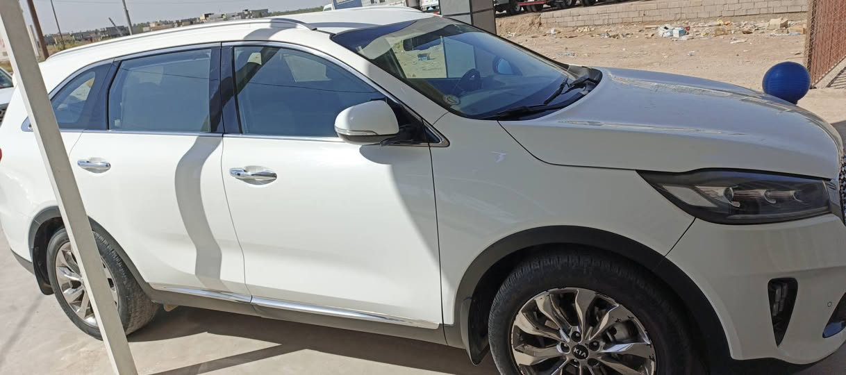 السلام عليكم
سورنتو موديل2018 شكل العشرين. كفاله عامه 
بيها بارد شي بصيط كد شبر

رقم بغداد انجليزي جديد باسمي 
هزه جديده سنويه لغايه 2028
محرك 6 سلندر  3500 كفاله  واني مسؤول 
كير 8نمر كشنات كهرباء لونين جلد 
جنطه كهرباء ترحيب بصمتين 
ميري شفط كهرباء حساس خلفي امامي 
شاشه وايرليس شحن موبايل 
كاميرا دواره سايد بريك بصمه 
سبعه راكب ثلاث قطع تبريد 
بردات اصلي ثلاث عدسات 
لايت زنون ليل نهاري لد 
دبل شباك خمسه ويل كب
تخم تاير 
العنوان صلاح الدين قضاء بلد

***********
السعر 240$ 

***********
