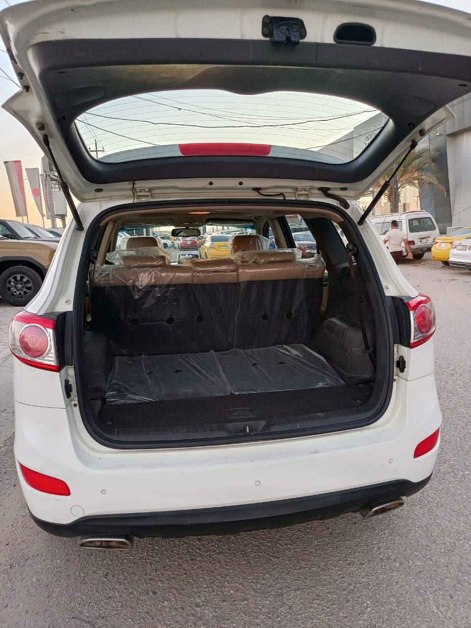 سنتافي مديل 11
7راكب محرك 4سلندر خليجي
كشنات مخمل 3قطع تبريد 
بيه نص باب خلف سائق صبغ وباب بارد خلف راكب جوه بارد جدا قليل بدون صبغ بس تعديل 
سياره جدا نظيفه رقم اربيل دولي سياره كامله من كلشي حداديه تبريد تدفه فول سعر 148 مراوس هم عادي


**إذا كنت صاحب هذا الإعلان وتريد حذفه لأي سبب، رجاءا أرسل رسالة إلى الدعم الفني**