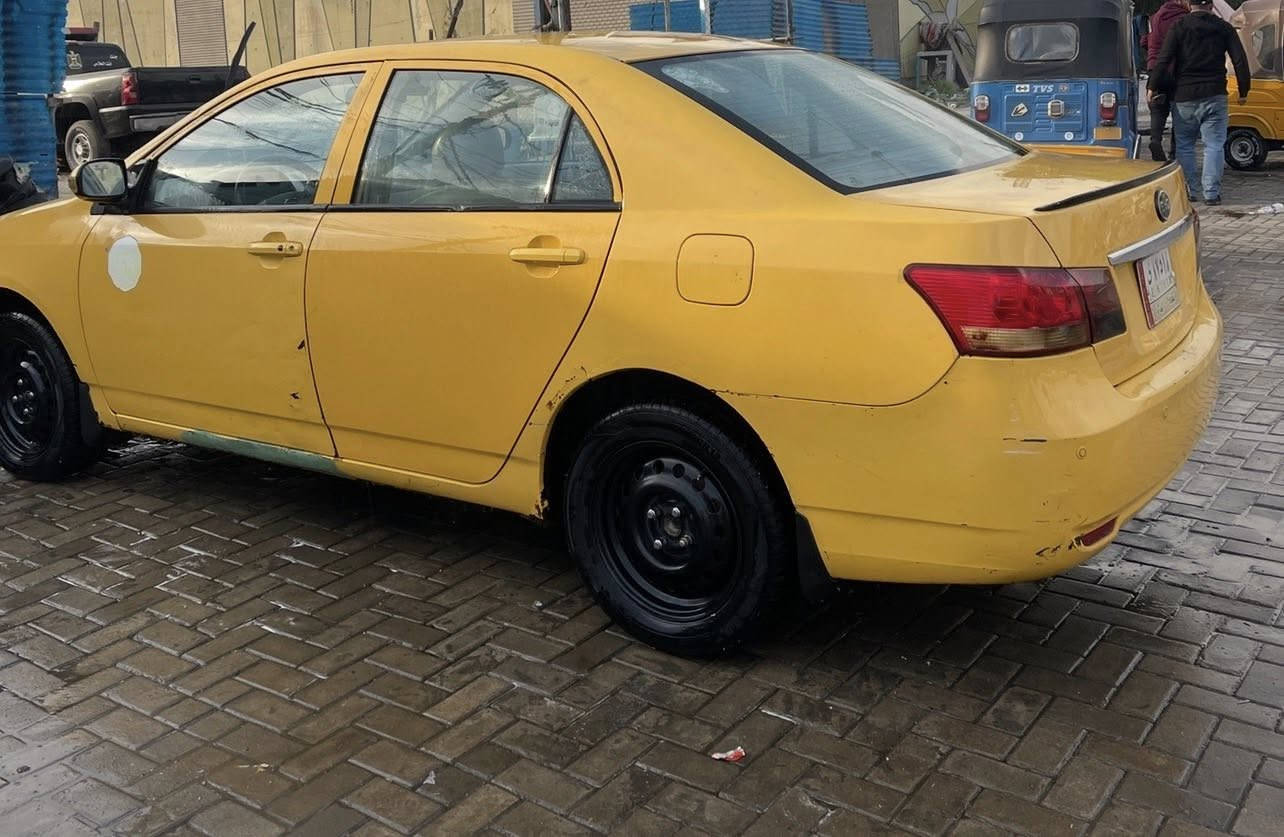 بي واي دي ٢٠١٣ جاهزه من كلشي بيه تبديل باب خلفي وبيه جراد ولخامس يفلت سعر ٤٨ وبيه مجال ***********
