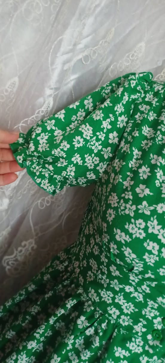 فستان قياس 38/36
شي ان 
السعر 8


**إذا كنت صاحب هذا الإعلان وتريد حذفه لأي سبب، رجاءا أرسل رسالة إلى الدعم الفني**