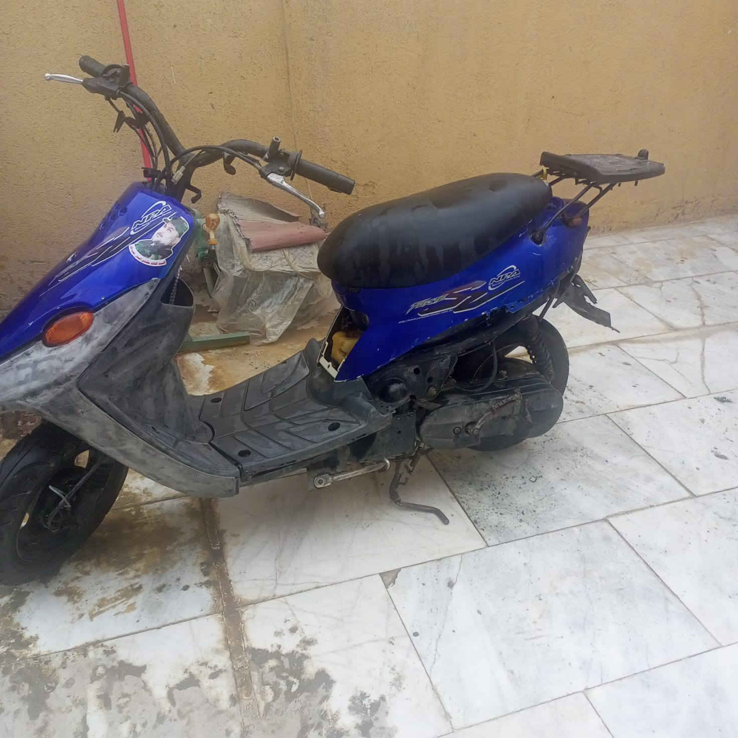 سلام عليكم.. متاح بيجي9زروف نضيفه كلش غراضهه كامله وكلشي شغال عوزهه بس باتري سعرهه 170وبيهه مجال مكان ناصريه مركز رقمي ***********
