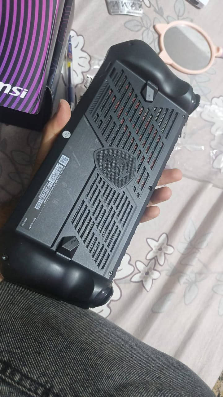 لبيع 5الترا Msi ملحقاته كامله بطاريه عاليه ذاكره ٥١٢السعر ***********
