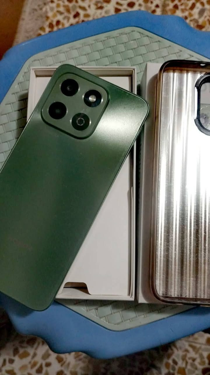 هونر X6b
الجهاز مستعمل سبوع
 
ذاكره 256

الرام-6+6

الجهاز نضيف 

السعر 150 او مراوس ويا ايفون


**إذا كنت صاحب هذا الإعلان وتريد حذفه لأي سبب، رجاءا أرسل رسالة إلى الدعم الفني**