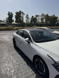 السلام وعليكم كيا K5 مديل 2024  سياره بعدها بالضمان  ضمان خمس سنوات مس...