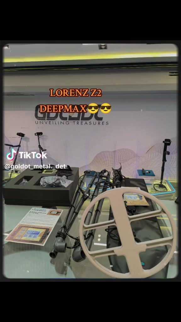 الكاشف الأقوة والوحش الألماني 
 لورنز ديب ماكس زد 2 |  Lorenz Deep Max Z2 يقدم ميزات جديدة أو محسنة مثل الحساسية العالية والعمق الأكبر والتشغيل السهل ونتائج الكشف الأكثر دقة.

تم تطوير لورنز ديب ماكس زد 2 – lorenz deepmax z2 مع وضع المنقبين المحترفين في الاعتبار ، حيث يمكن استخدامه لمجموعة متنوعة من التطبيقات ذات الصلة بالكشف عن المعادن مثل البحث عن الذهب و الكنوز والكشف عن الأجسام المعدنية في ساحات القتال التاريخية مثل الأسلحة كالسيوف والدروع وغيرها .


**إذا كنت صاحب هذا الإعلان وتريد حذفه لأي سبب، رجاءا أرسل رسالة إلى الدعم الفني**