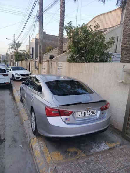 مراوس ب تكسي
السعر 95 قفل
 من الاخير 
ماليبو 2016 LT
لون سلفر
ماشيه. ml 153.000
محرك كير جديد مكفولات
رقم دهوك
الجديد هزه ل 26
سنويه ل30
تحويل او وكاله 
راديترات ومراوح على وضع الشركه بدون حماوه مكفوله
منظومة تبريد شادها جديده قبل اسبوع تبريد ثلاجه بعز الظهر
صبغ 3قطع بدون تبديل 
بجم كبس بلادي 
مكينه 4 سلندر 1500 توربو
مواصفات
 1-كير اوتوماتيك 
و عادي6نمر AT مرغوب
2-كشن كهربائي
3-تبريد قطعتين
4-تبريد منفصل
5-شغيل بصمه
6-نشغيل عن بعد4ابواب بصمه
7-صندوق بصمه
8-شاشه جبيره ايباد
9-كامره دواره
10-بك لايت طياره
11-تحكمات ستيرن
12-كروز سرعه
13-ستيرن فوليوم
14-مرايا كهرباء بيها اشاير 
15-لايتات أوتو زينون
16-بلاجكتور ليد
‏17-Gps نظام + car play + Android نظام
‏Aux USB Bluetooth Cable مسجل
18-ويل كب 17 شركه
📍مكان السيارة بغداد الغزالية
للاستفسار خاص او الاتصال على الرقم ( ***********) 
(***********)
متوفر واتساب
