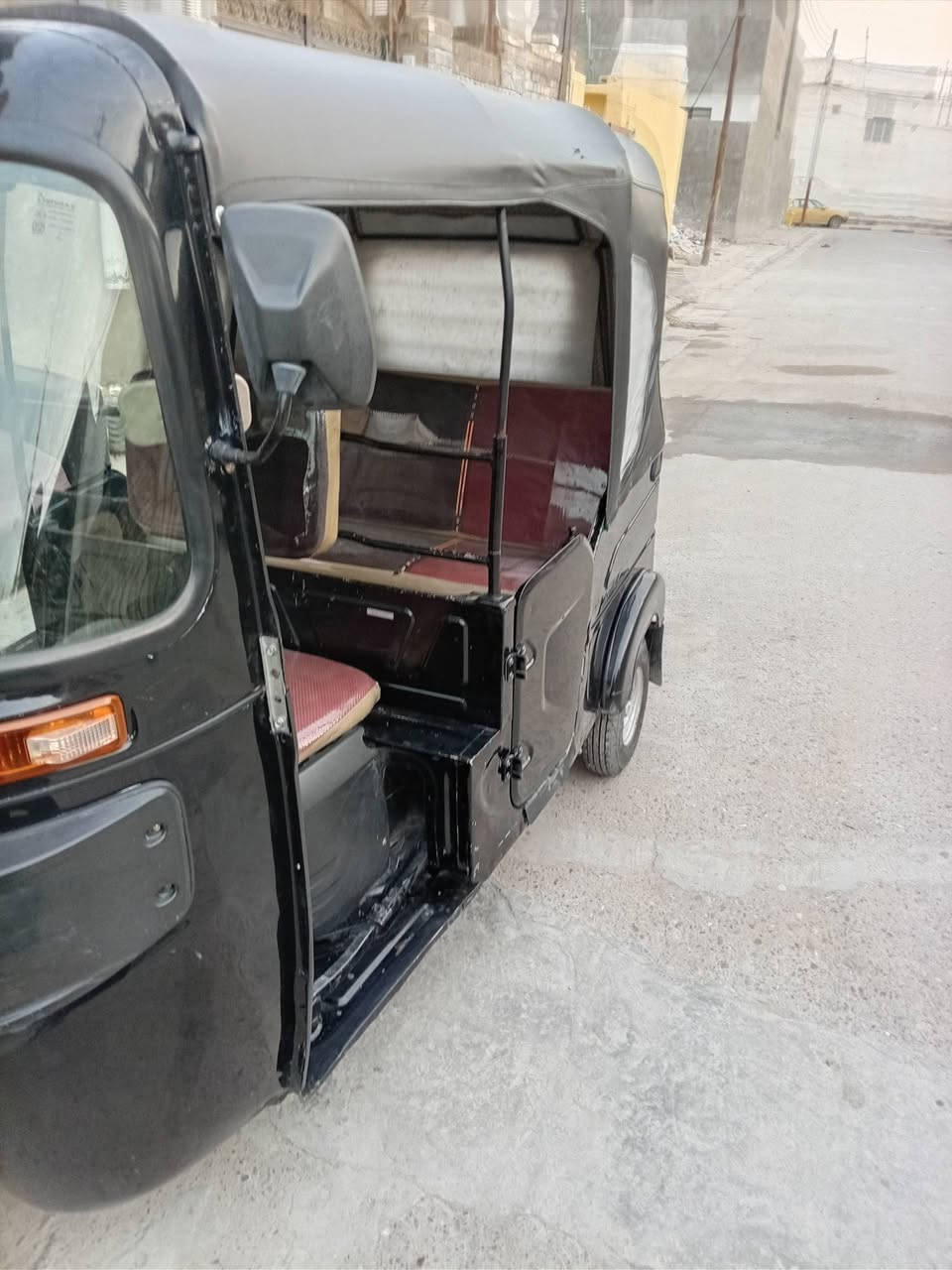 سلام عليكم تكتك مديل ثنين وعشرين مكينه مكفوله ولكشر كدامك ***********
