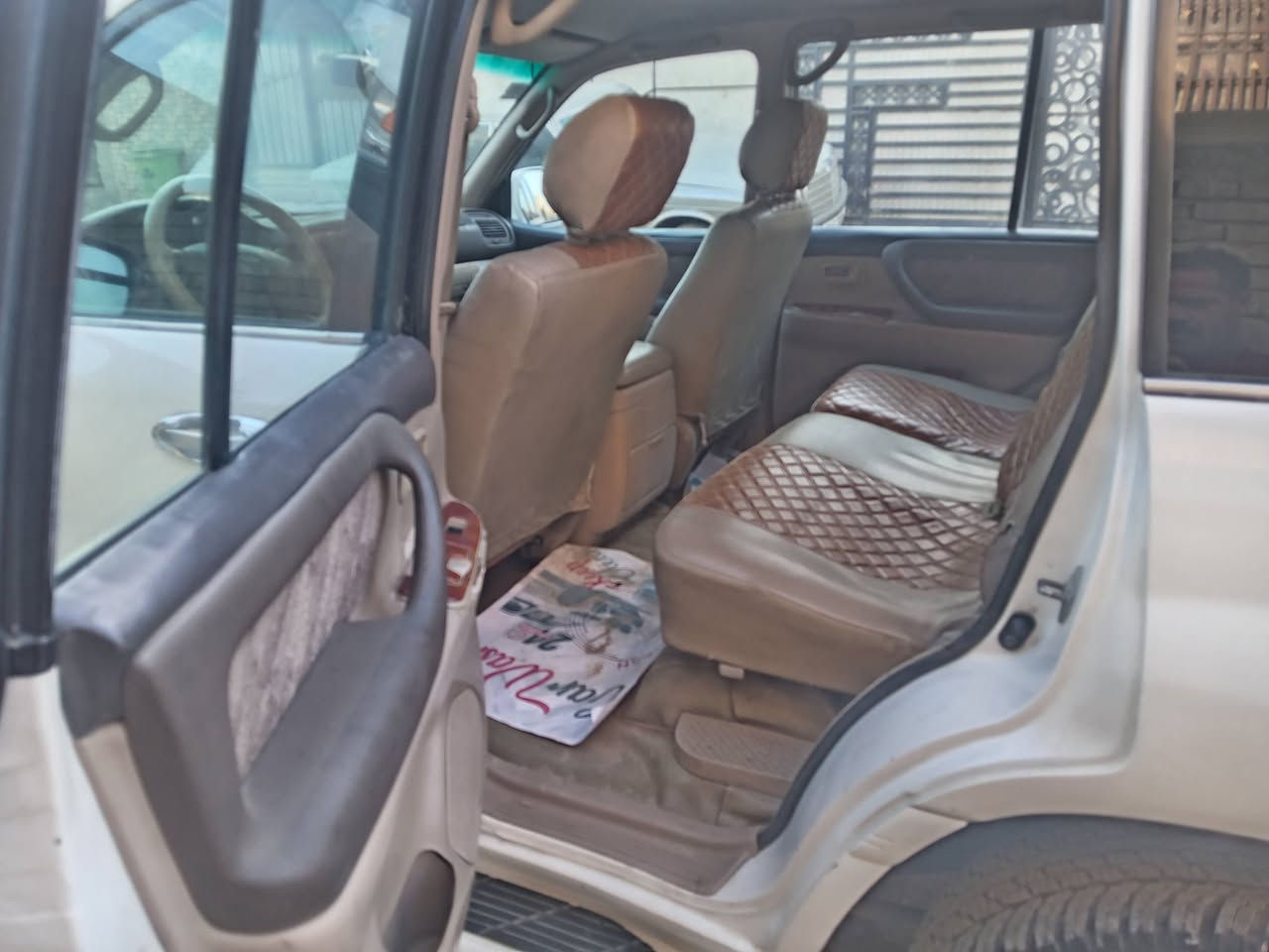 السلام عليكم ورحمة مونيكا للبيع 2001 محدثه 2007 مكينه 4500 كير اوتماتيك فول مواصفات عده الفتحه تبريد ثلج 3 قطع مع تدفئه ثلاجه شغاله دبل تانكي رقم بغداد باسمي سنويه جديده مكفوله من ضربه فقط صبغ جماليه تخم تاير ***********
