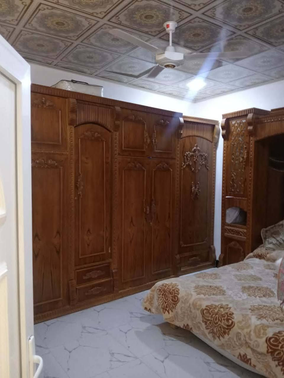 السلام عليكم غرفة نوم للبيع مستعملة شي قليل بس نظيفة
السعر 900 الف وبيها مجال 
الاتصال ع الرقم ***********
