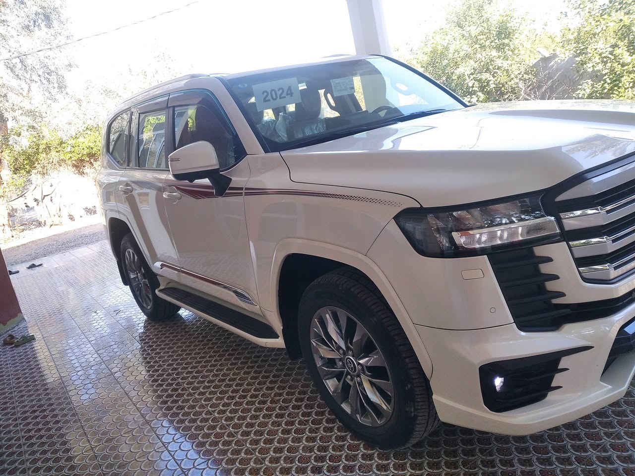 ملاحظه اني مكلف بلنشر السلام السلام عليكم للبيع لاندكروز موديل2024 بريم اصلي  تطبيق ثلاث شاشات رقم بغداد بسمي  مكفول كفالة عامه من صبغ وتبديل وفتح حتى من زلغ
جديدة معنى كلمة 
فول موصفات 1/1 
بصمه تشغيل 
بصمه أبواب لمس 
تشغيل عن بعد 
فتحه سلايت
كشنات ثنين كهرباء 
كشنات جلد 
زراكات 
مري شفط 
شاشات خلفيه 
مطفايه حريق 
جنطه شفط 
8ايرباك 
سبعه راكب 
خمس كامرات 360 درجه 
ثلاث قطع تبريد 
محرك 6v/4000
حساس امامي 
حساس الامامي 
سبير منازل 
وباقي موصفات بريم  معروفه 
ماشيه9الف حقيقي 
سعر (690) 
الاستفسار اتصل على الرقم ***********
مكان بابل حله ملاحظه اني مكلف بلنشر
