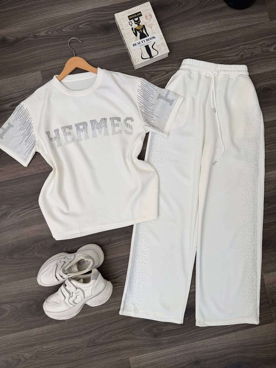 🌹بسم الله الرحمن الرحيم 🌹

آن هہ‌‏ذآ لرزقنآ مـآ لهہ‌‏ مـن نفاد💎
 
الجمال والاناقة كولكشن العيد يبدأ من هنا 📍

سوت قطني ستراس قطعتين ترند الموسم كوالتي جداً عالي
       
القياسات :38-40-42-44-46-48 

كوالتي عالي الجودة شرط الفحص بوجود المندوب 

#فستان #رمضاني #ملابس #اكسبلور #
#ملابس #نسائيه #احدث #الموديلات #


**إذا كنت صاحب هذا الإعلان وتريد حذفه لأي سبب، رجاءا أرسل رسالة إلى الدعم الفني**