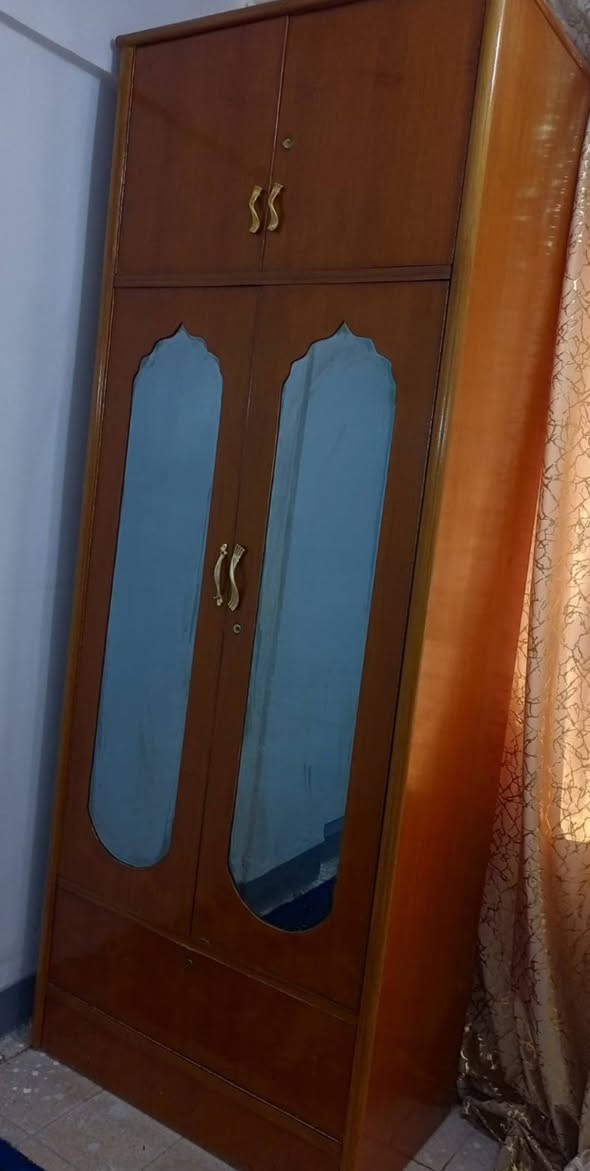 غرفة اخشاب جديدة  للبيع  650  مكان مجمع حطين سبب البيع ضيق المكان تجي تشوف وتقتنع وتاخذها  شكرا للادمن على الموافقة 🌹***********
