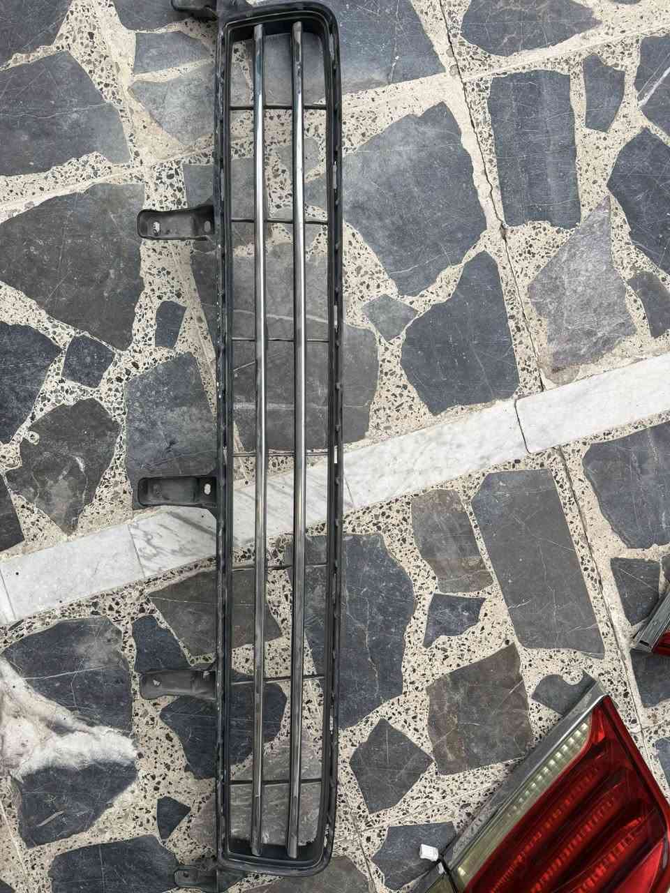 زوج بك لايت لكزس  2011 570 نظيف جداً +شباك امامي اللي يصير من جوه بالدعامية الامامية   300$ 
***********
