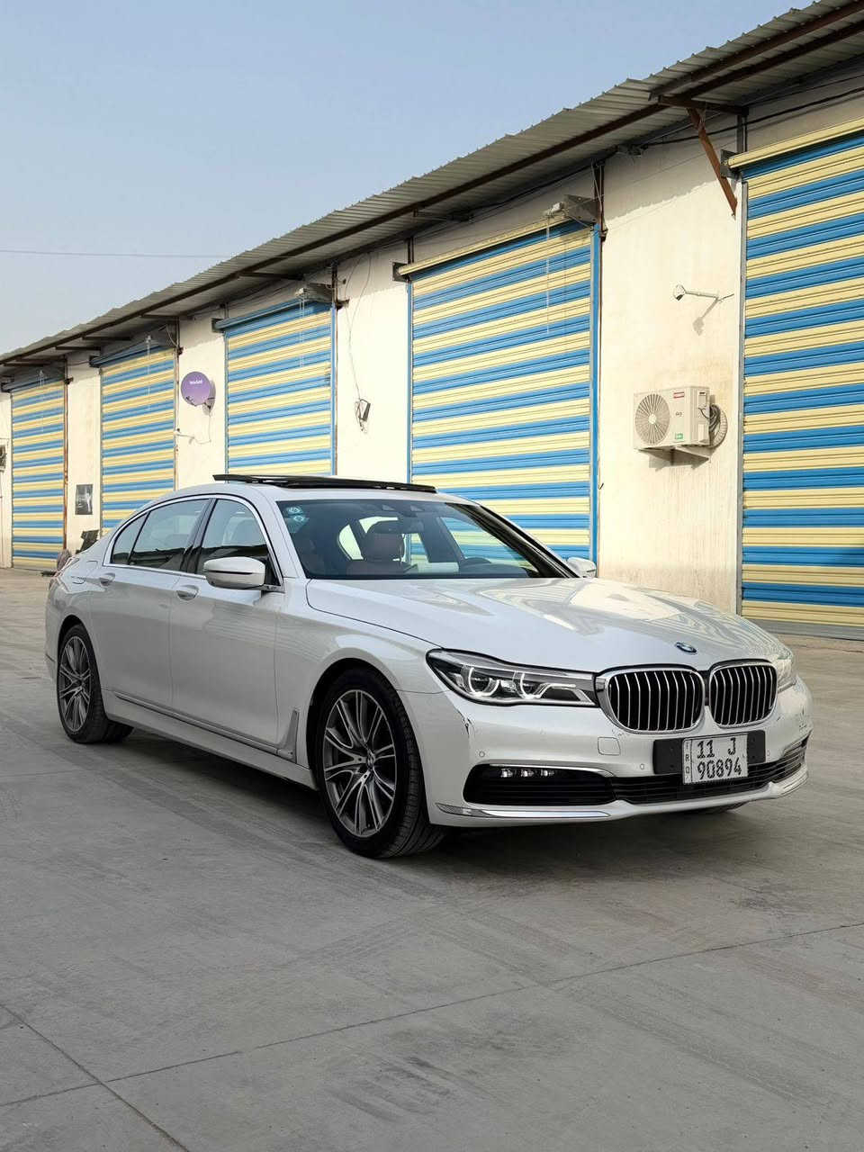 السلام عليكم
BMW 2019
حجم المحرك 4توين تيربو
وارد خليجي 
وكالت العروش 
المواصفات vvip
فول الفول شنو اليجي بالم بيه ميحتاج نذكرهن 
بجم عريض وباب طويل 
V6المحرك
اللون ابيض صدفي 
ماشيه 72000k
بيه شخوط بسيطه بالدعاميه الاماميه 
السياره كفاله عامه من كلشي
وعليه سيرفس عام كامل وما ناقصه اي شي
رقم بغداد الجديد
السعر345$ بيع او مراوس حسب الرغبه
للاستفسار ***********
الموقع بغداد الكاضميه چكوك
