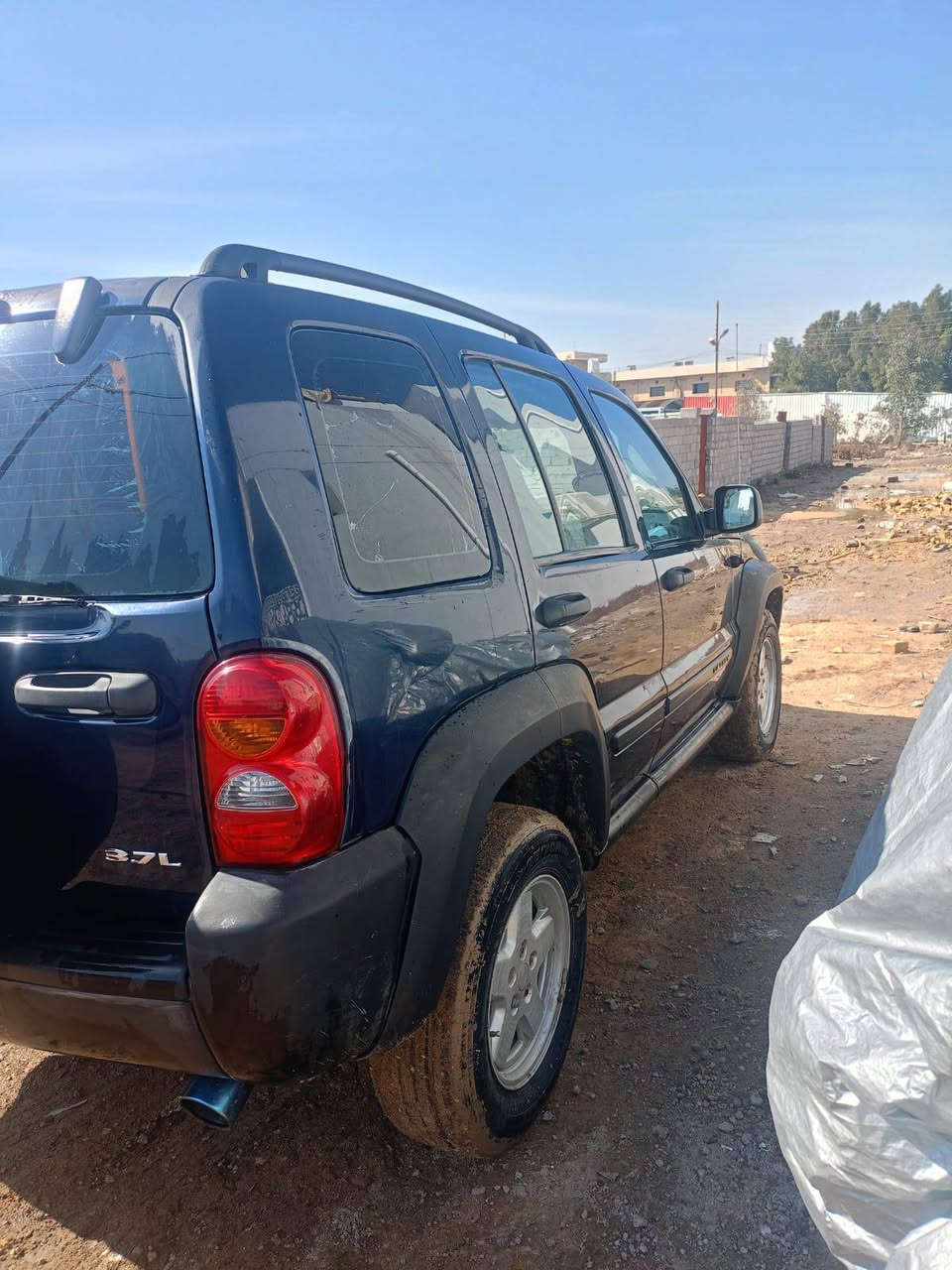 السلام عليكم لبرتي 2007جاهزه بيه خيط بخار وبيه جراد بل بنيد سنويه 2030مكان الديوانية السعر 68 / أو مراوس
***********
