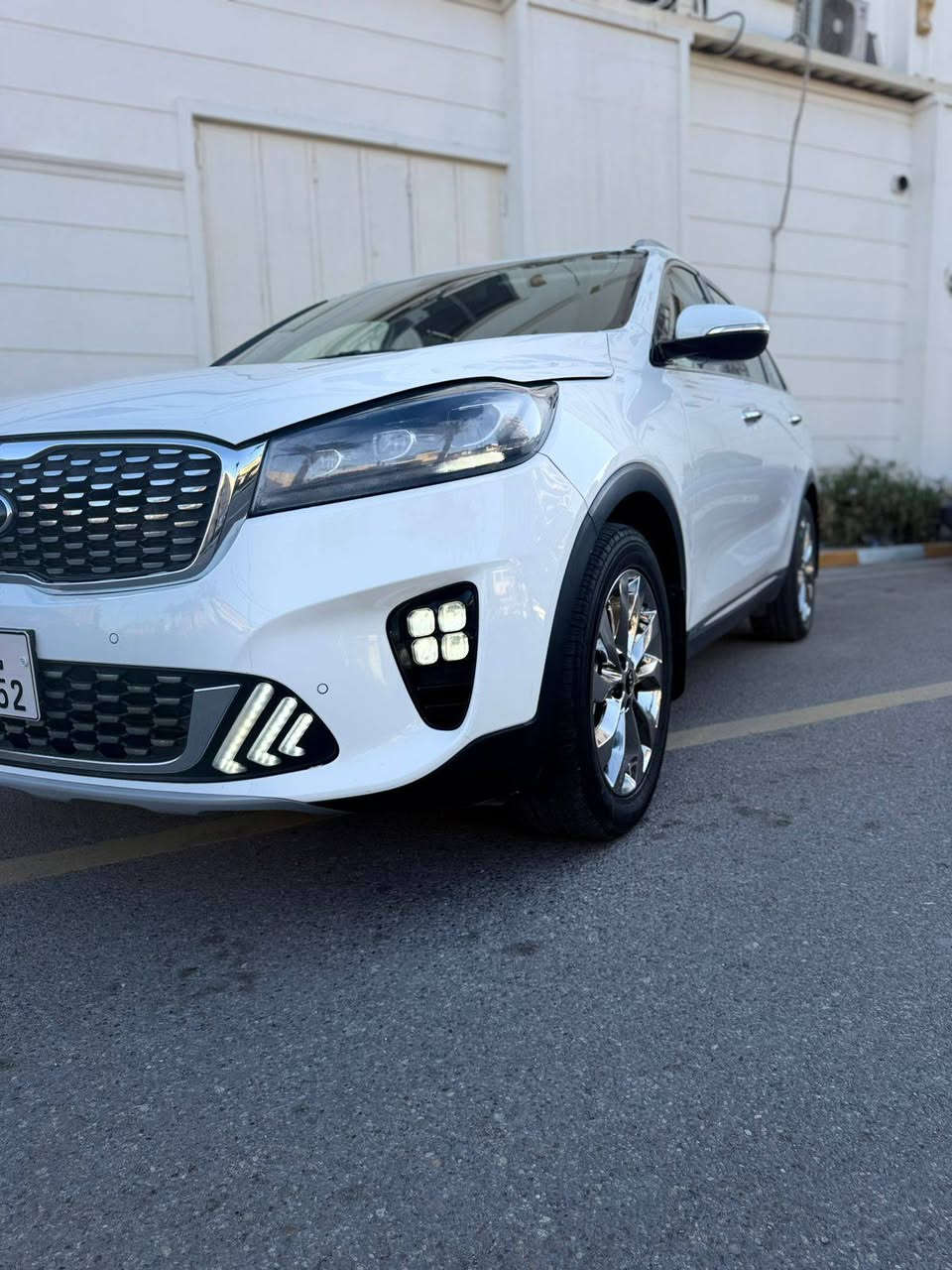 السلام عليكم
كيا سورنتو 
2020
اللون ابيض صدفي
الوارد خليجي
كفاله عامه من كلشي 
ماشيه 76km
المواصفات 
شاشه كبيره كامره خلفيه بصمه ابواب وتشغيل وجنطه ويل كب نيكل حجم 20
تبريد ابيانو + شاشه ثلاث قطع 
7راكب كشنات جلد +الكشنات الاماميه كهرباء
محركV6 كير 8سرعات اوتو +عادي
لد امامي ولد خلفي كشافات اماميه
لايت ثلاث عدسات شباك نيكل اشاير بالمري 
ومري كهرباء شفط 
حساس امامي وحساس خلفي
كلشي واضح بالمنشور 
السياره كفاله عامه من كلشي والكير والمحرك ايضا مكفولات الكهربائيات ايضا
بيه رصعه جدا صغيره بالباب الامامي الايمن مسحوبه PDR وفوكاه تكحيل جدا بصيط
بشرط الدعاميات
الاستفسار ***********
السعر 260$
الموقع بغداد الكاظميه چكوك بغداد, العراق
