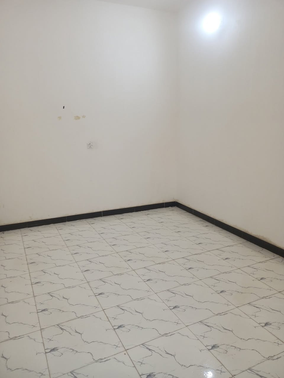 السلام عليكم ورحمة الله وبركاته
بيت للبيع بكاع ال راجي مساحته 110 متر.
سعر البيت 40 وبيه مجال قليل
للاتصال  والاستفسار على أرقام
***********
***********
