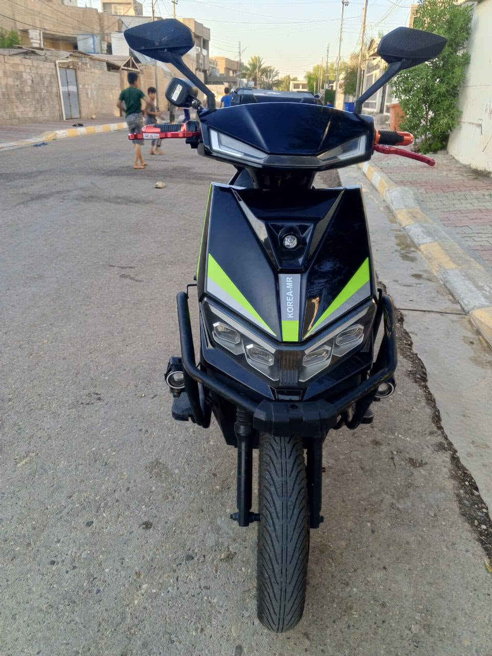 يا الله سلام عليكم بايسكل شحن نضيف حيل نقص بس جاملغ امامي بطاريات شرط الفحص تاير خلفي جديد بريكات يعني ادامه كامله السعر 600 للتواصل ***********
