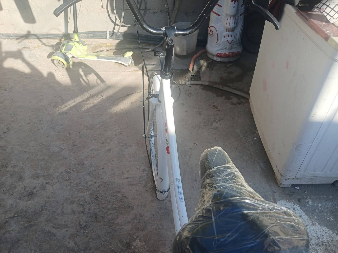 السلام عليكم باسكي البطه حجم 26 موديله 21   سعر 130 العنوان بابل شارع 80 ***********
