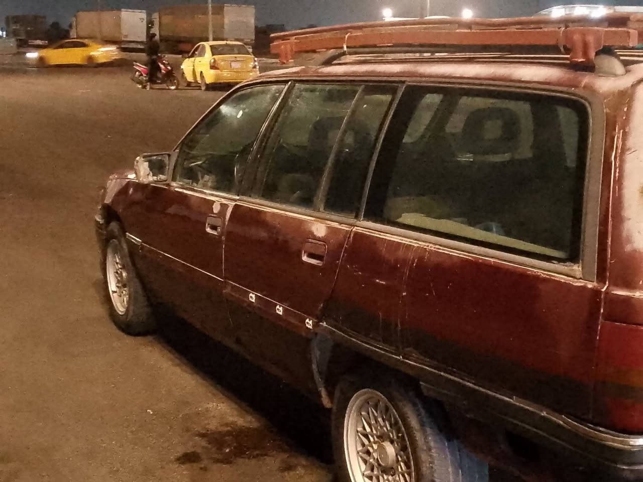 سلام عليكم ورحمه الله وبركاته من رخصت الأدمنية 
اوبل اوميكا ستيشن للبيع  موديل 1993 رقم قادسية انكليزي  للاستفسار *********** مكان بغداد.  مكلف بنشر
