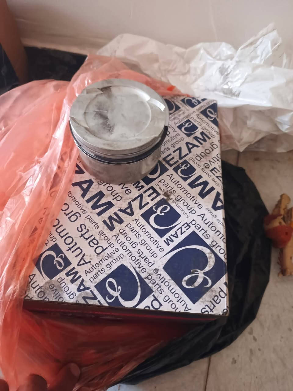 بوش وبستم عظام ايراني اصلي ميعوج ولف امسويلهن رنكات سوبر ٨٥ يم وديع ابو الرنكات  كلفني ١٠٠ الف  اريدهن هسه ب٥٠ الف   بس فلوس البساتم لان ممحتاجهم
***********
