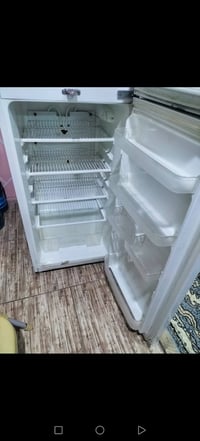 ثلاجة حجم وسط • جديدة • كوت انوار الصدر