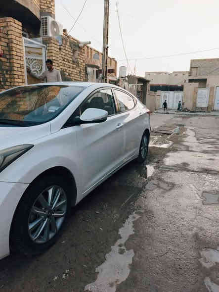 السلام عليكم النترا للبيع خليجي طخه يم قبق البانزين راجعه بارد مكينه 1800 السعر120وبيه مجال مكلف بل نشر رقم راعيها ‏‪***********‬‏
