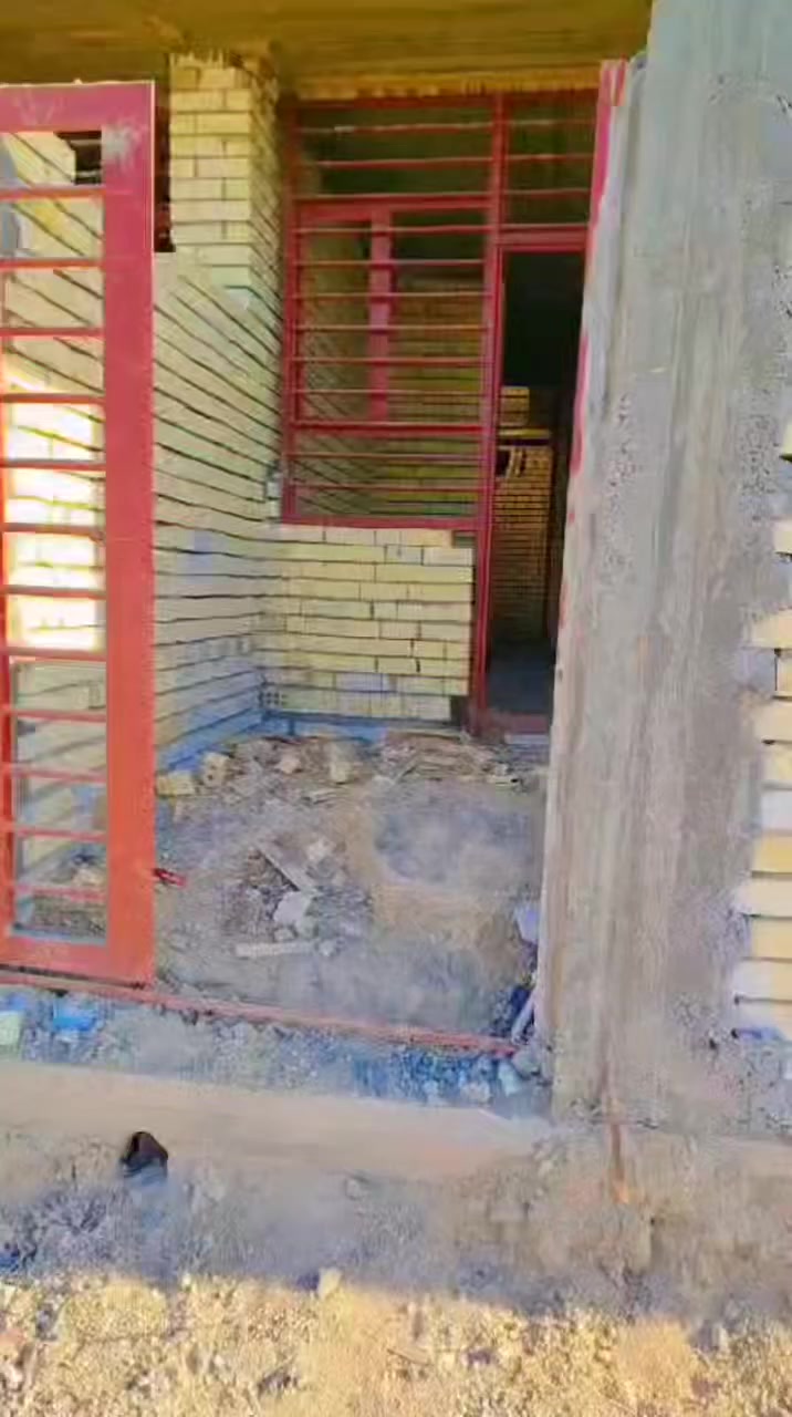 السلام عليكم 
للبيع هيكل بناء  المساحة  ( ٧٥ متر )  / طابقين
السعر  /    ( ٤٥ مليون )
الموقع /    حي المستقبل 
محتوياته
غرفتين نوم / نظام سويت / صالتين /استقبال / مطبخ
صحيات خارجية داخلية / منور / درج داخلي /طارمه
 
موقع الهيكل على التبليط مباشرة

الخدمات متوفرة
ماء
كهرباء
مجاري
للاستفسار الاتصال على الرقم التالي ‏‪0770 423 9664‬‏
او مراسلتنا على الماسنجر 
عقارات الهندية للبيع والشراء قطع الاراضي الزراعية والطابو
