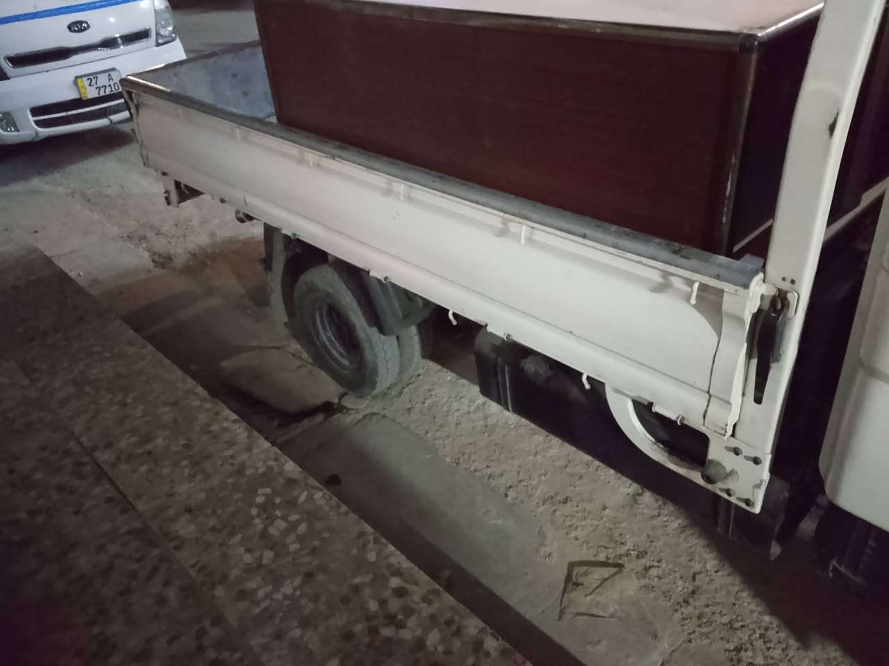 سلام عليكم كية قردة موديل 2008 مكينة 3000 مشترك رقم بغداد دولي السيارة خير من الله السعر  87 وبيهة مجال  مكان السيارة بغداد مدينت الصدر  ***********
